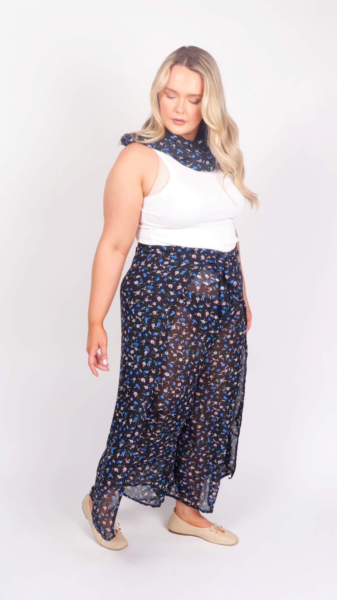 Blossom Days Wrap Trouser - detail view